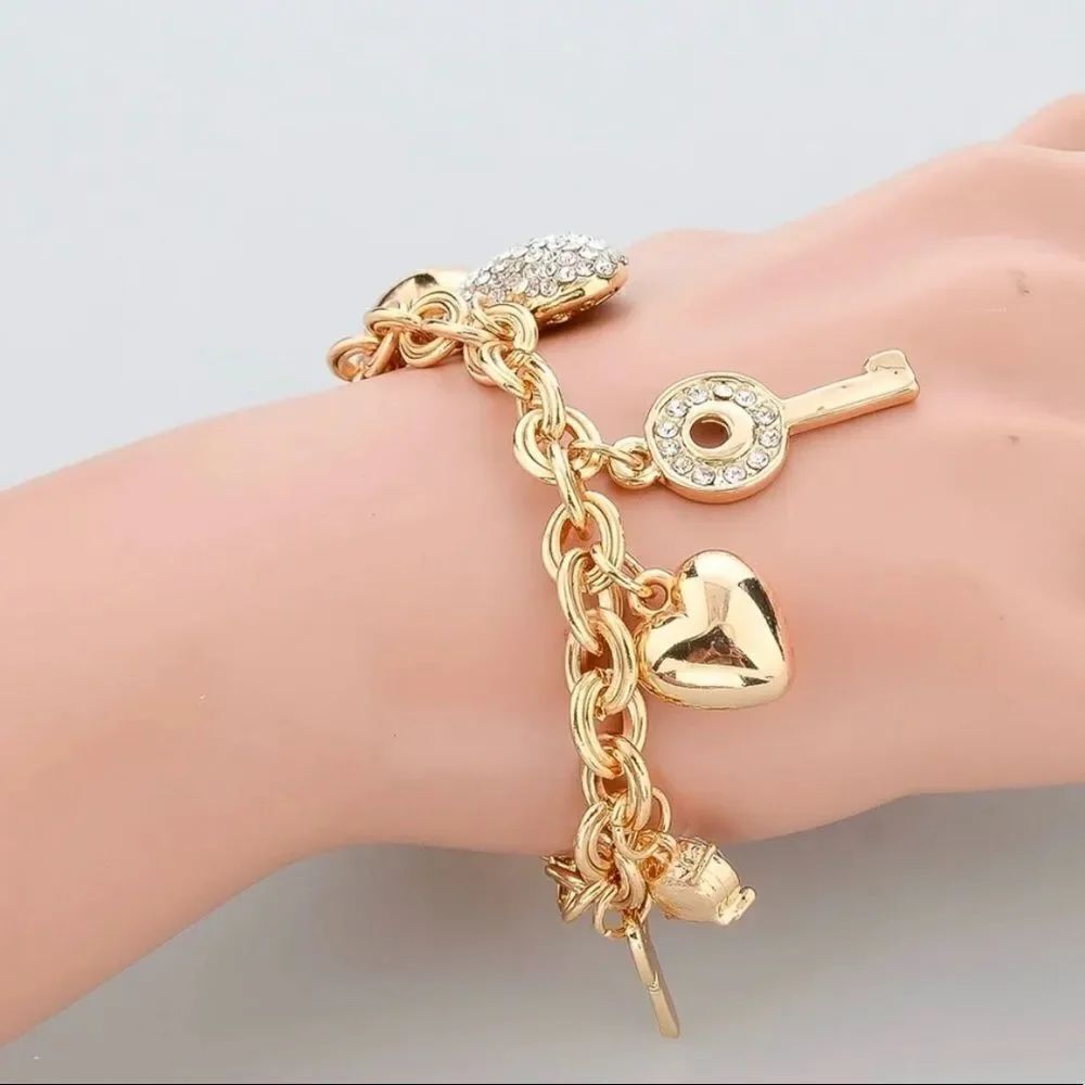 💕18k Gold “Alana” collection Crystal Charm Bracelet - Picture 4 of 5